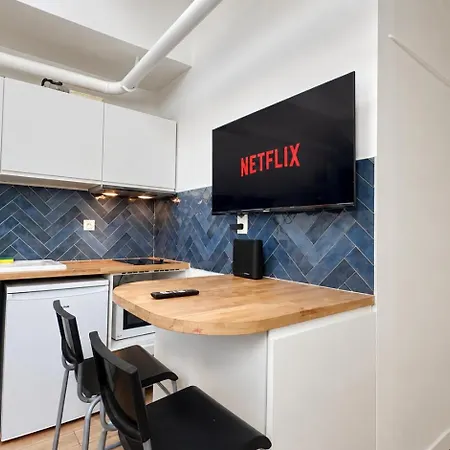 1br In Vibrant Latin Quarter With Netflix